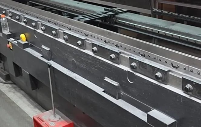 243 Ton, Amada #HRB2204, hydraulic press brake, 2022 - Image 7