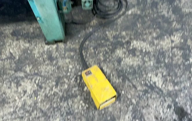 10 gauge x 6' Wysong #1072, power squaring shear - Image 1