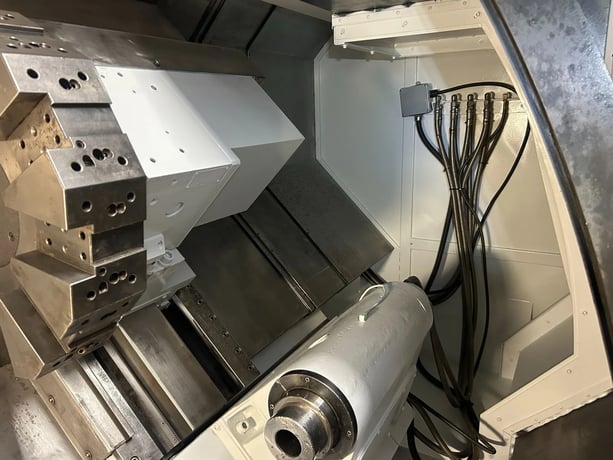Amera Seiki #CNC-S36L, CNC Lathe, 19.6" diameter, 1,200 RPM, 35 HP, 220 V., 3-Phase, 2018 (2 available) - Image 6