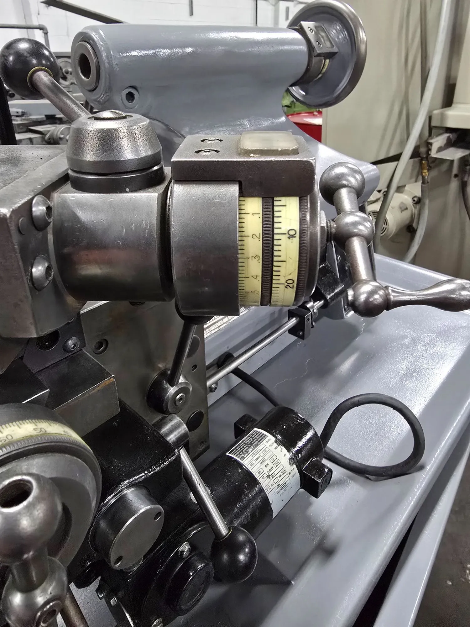 11" x 18" Hardinge #HLV-H-EM, Precision Tool Room Lathe, 5C Collet, 1 HP, 3,000 RPM, 400 V. (2 available) - Image 8