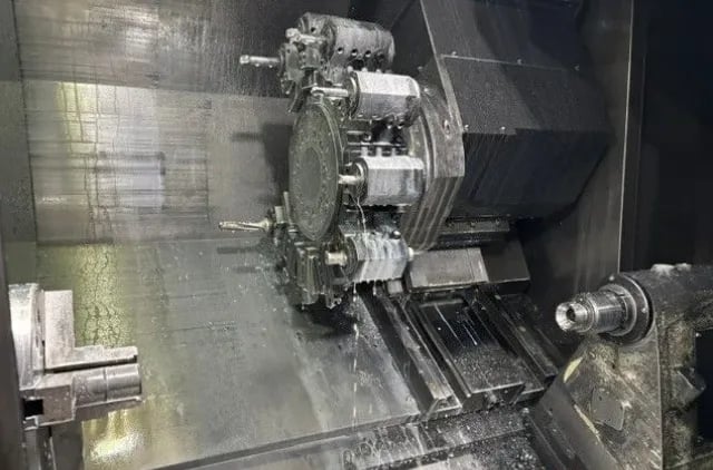 Doosan #Puma-2600Y, CNC lathe, 30" swing, 3" bar, 10" chuck, 29" centers, 12 station turret, live tooling - Image 2