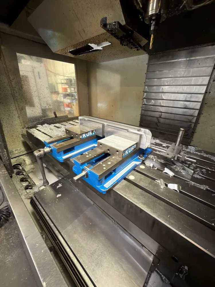 Haas #VF-3YT, vertical machining center, 40" X, 26" Y, 25" Z, 8,100 RPM, CAT 40, 30 HP, chip auger, 2018 - Image 4