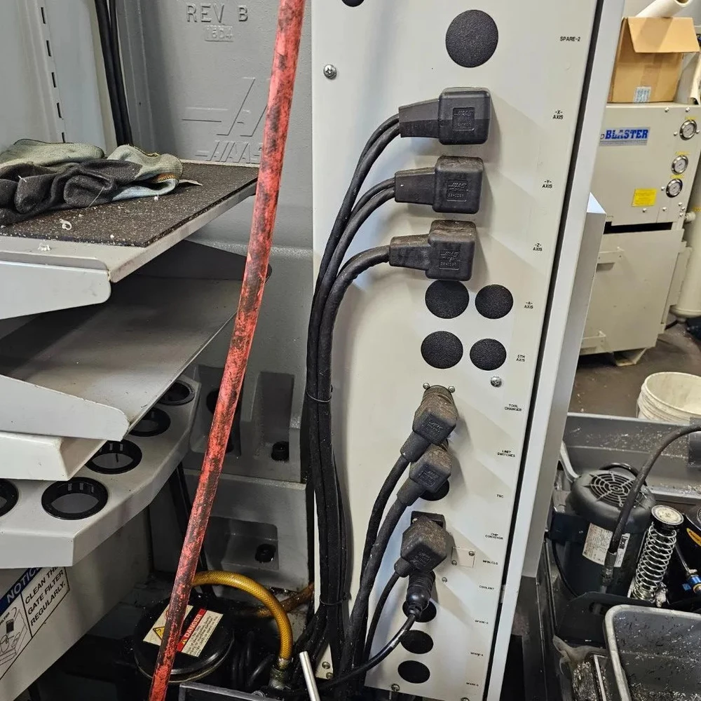 Haas #Super-Mini-Mill, vertical machining center, 16" X, 12" Y, 10" Z, 15,000 RPM, 10 automatic tool changer - Image 4
