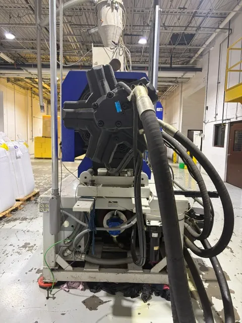 650 Ton, 89.6 oz., Van Dorn #650HT-4300, injection molding machine, 36" tie bars, 53" platen, 69.5" daylight - Image 4