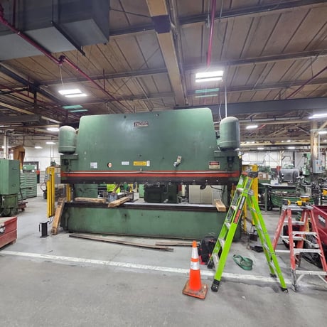 300 Ton, Pacific #K300-16, hydraulic press brake, 16' overall, 173.5" between housing, 12" stroke, 10" - Image 1