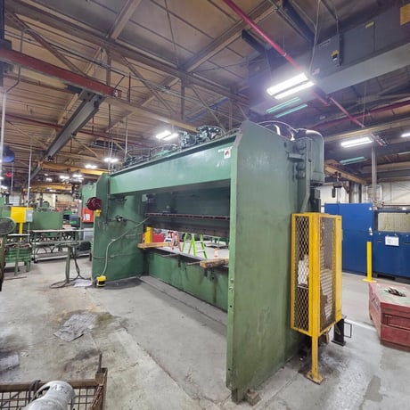 300 Ton, Pacific #K300-16, hydraulic press brake, 16' overall, 173.5" between housing, 12" stroke, 10" - Image 2
