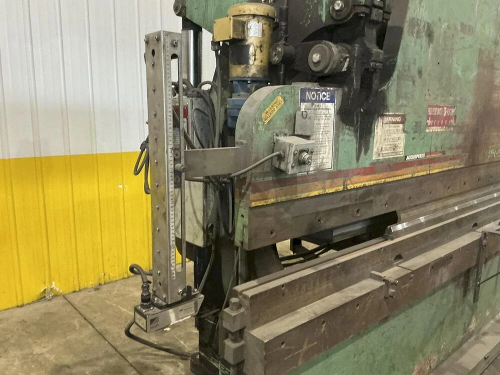 130 Ton, Accurpress #713020, CNC hydraulic press brake, 20' overall, 198" between housing, 8" stroke, 16" - Image 8