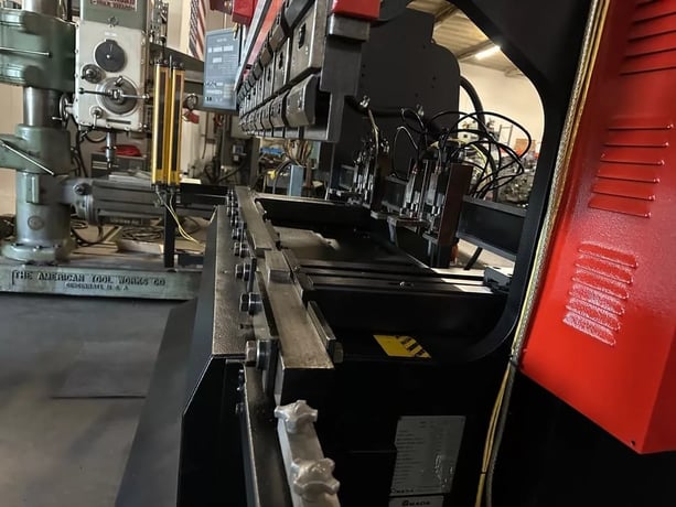 55 Ton, Amada #RG-50, CNC hydraulic press brake, 6' overall, 59.84" between housing, 3-Axis control, 1993 - Image 3