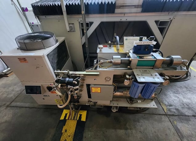 Flow #IFB-4800-DWJ, waterjet, 4' x 8' table, 50 HP, 60,000 PSI., Flow PC based control, 2005 - Image 9