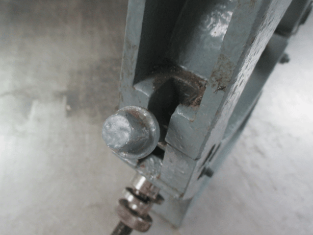14" -15" Lathe steady rest, 4-3/8" opening & brass adjustable tips (YMC) - Image 5