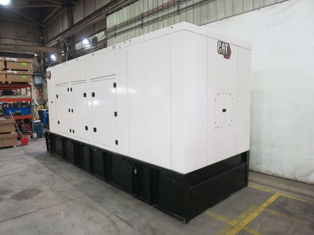 1000 KW Caterpillar #C32, diesel generator set, 277/480 Volts, 1502 HP @ 1800 RPM, EPA Tier 2, sound - Image 3