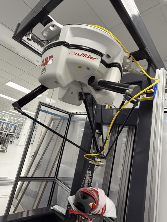 ABB IRC5 FlexPicker, industrial robot, with controller - Image 2