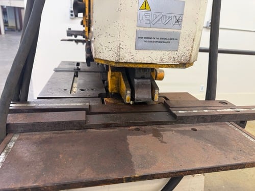 5-1/8" x 5-1/8" x 1/2" Geka #Hydracrop-80-S, hydraulic ironworker, 88 ton, 12" throat, 2-3/4" stroke, 12.5 - Image 6