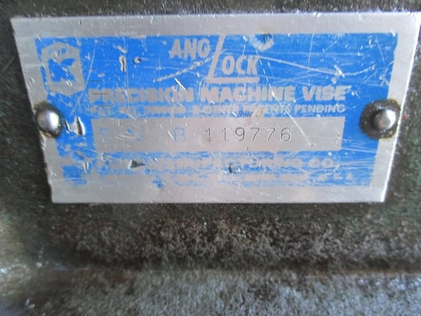 Kurt Manufacturing #D60, Precision Milling Machine Vise, 6" jaw width, 6" jaw opening, swivel base & handle - Image 2
