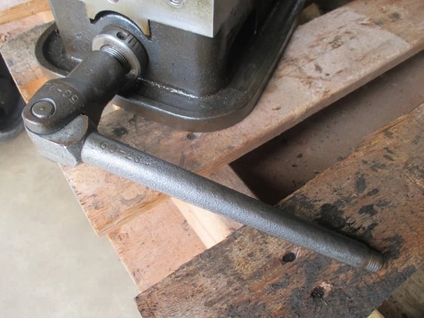 Kurt Manufacturing #D60, Precision Milling Machine Vise w/ Handle, 6" jaw width, 6" jaw opening - Image 8