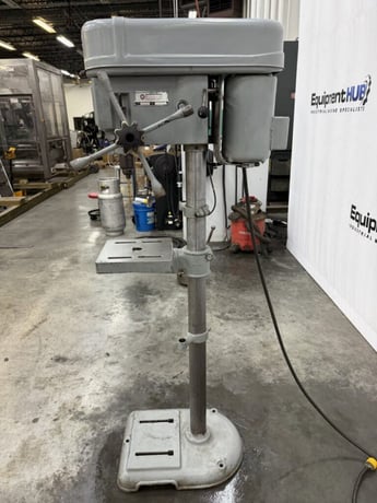 15" Delta Rockwell #15-017, floor model drill press, 1 HP, 4 speed step pulley, keyed drill chuck with bit - Image 6