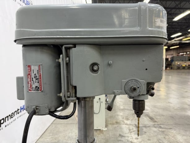 15" Delta Rockwell #15-017, floor model drill press, 1 HP, 4 speed step pulley, keyed drill chuck with bit - Image 9