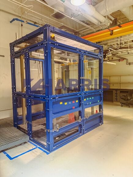 shielding enclosure w/ overhead jib crane & electr, 500 lb. crane capacity, 1/2" thick polycarbonate - Image 1