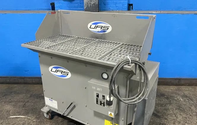 UAS #VP-150-G33UShut Height, Downdraft Bench Dust Collector, 24" x 48", 7.6 A, 2005 - Image 2