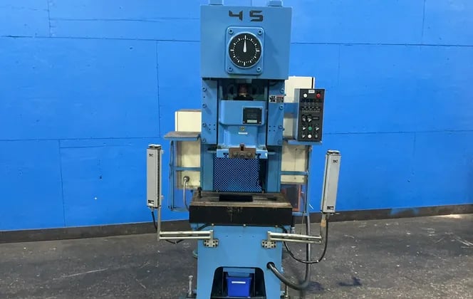 45 Ton, Wasino #PUX45AD, Gap Frame Press, 5-1/2" stroke, 10-1/4" die height, 450 KN, 3.7 KW, 200 V., 3PH - Image 1
