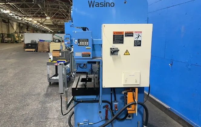 45 Ton, Wasino #PUX45AD, Gap Frame Press, 5-1/2" stroke, 10-1/4" die height, 450 KN, 3.7 KW, 200 V., 3PH - Image 7