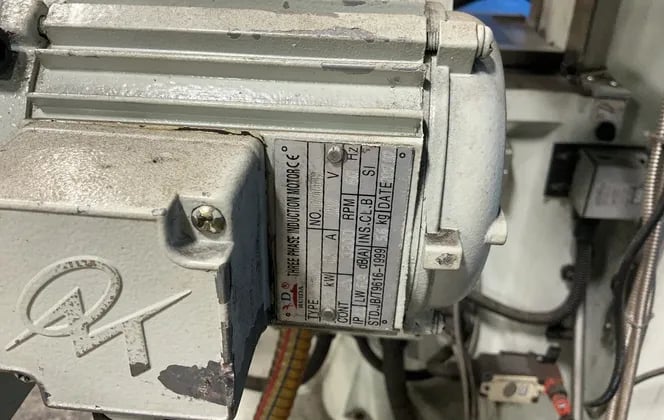 Knuth #VHF-2, Vertical Mill, 10" x 44" table, 6.6 HP, 850/1700 RPM, 220 V., 3PH, 2019 - Image 9
