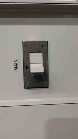 400 Amp. General Electric A-Series II, Panelboard, 480Y/277 Volts, 3PH, Main Breaker, (5) TEY 90A Breakers - Image 4