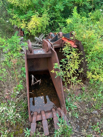 Ford #555-series, backhoe loader - with good tires and attachments. - Image 6