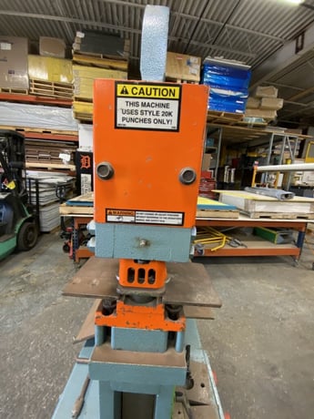 4" x 4" x 3/8" Scotchman #5014-CM, hydraulic ironworker, 50 ton, 4" throat - Image 5