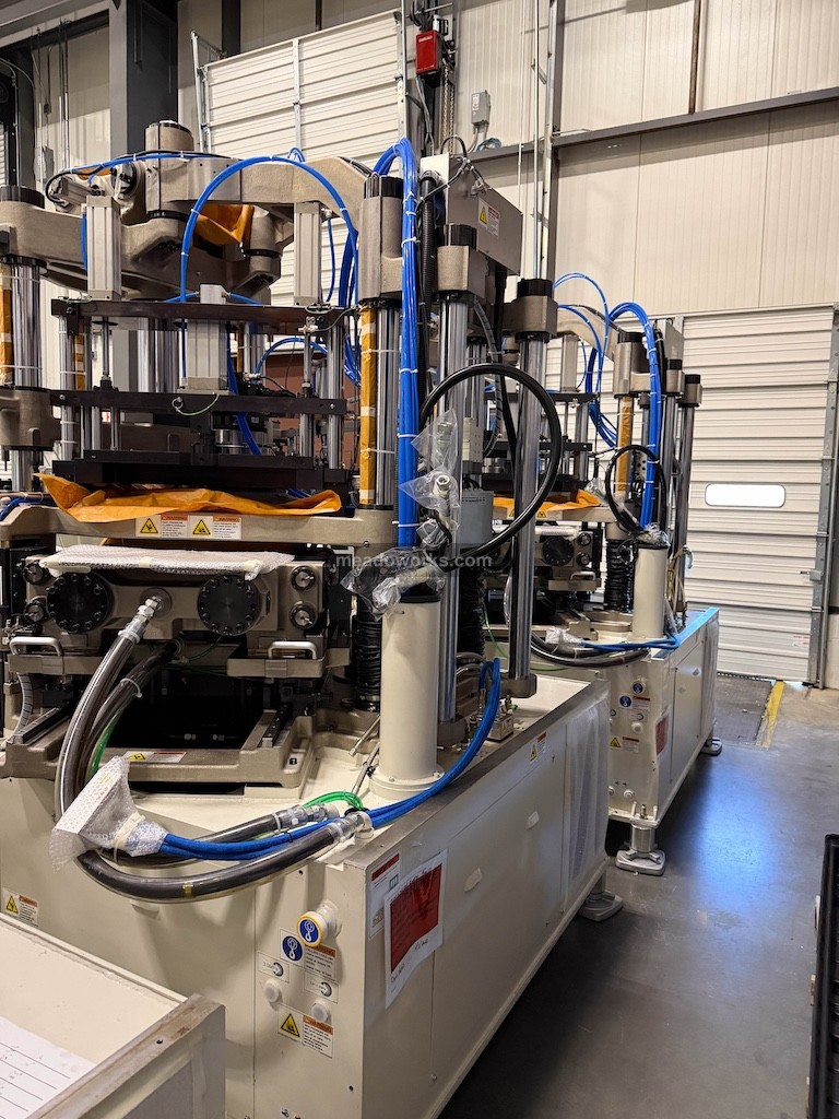 Aoki #AHC-150-20, Blow Molding Machine, 220 Volts, 3PH, 2020, (2 available) - Image 10