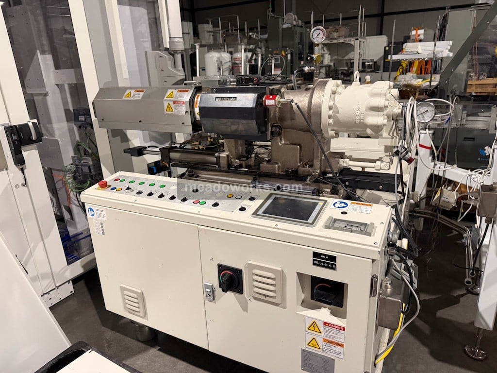 Aoki #AHC-100-12, Blow Molding Machine, plastic bulk container, 1102 lb. load capacity, 2012 - Image 7
