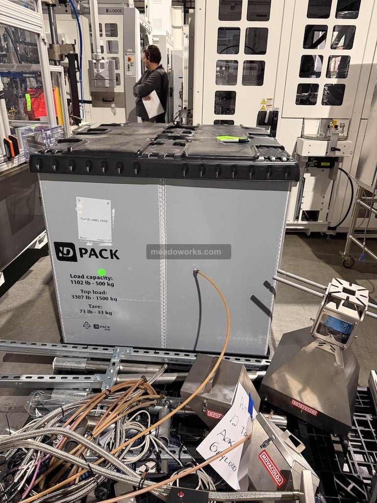 Aoki #AHC-100-12, Blow Molding Machine, plastic bulk container, 1102 lb. load capacity, 2012 - Image 10