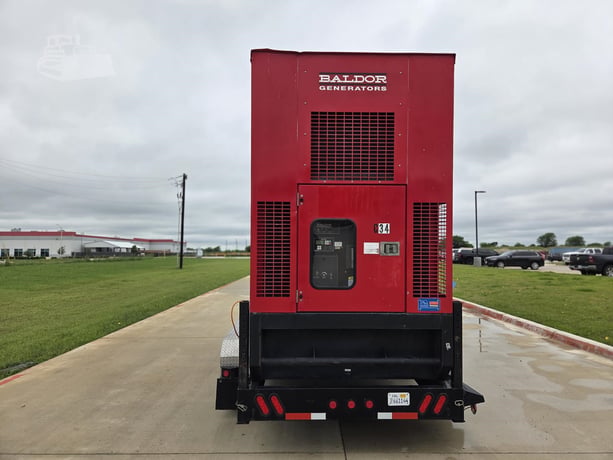 400 KW Baldor #433PSL6370, Towable Diesel Generator Set, John Deere 6135HG-95 engine, 3PH, Tier 4I, 4494 hours - Image 3