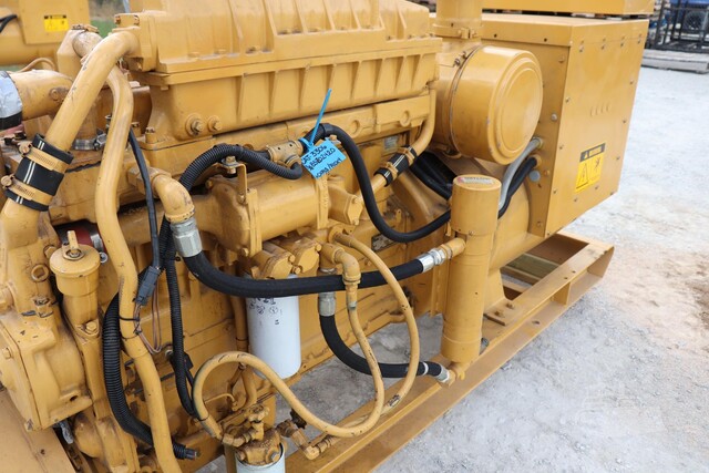 200 KW Caterpillar #SR-4, Diesel Generator Set, 480 Volts, 3306B engine, 1800 RPM, 3PH, 981 hours, no radiator - Image 9