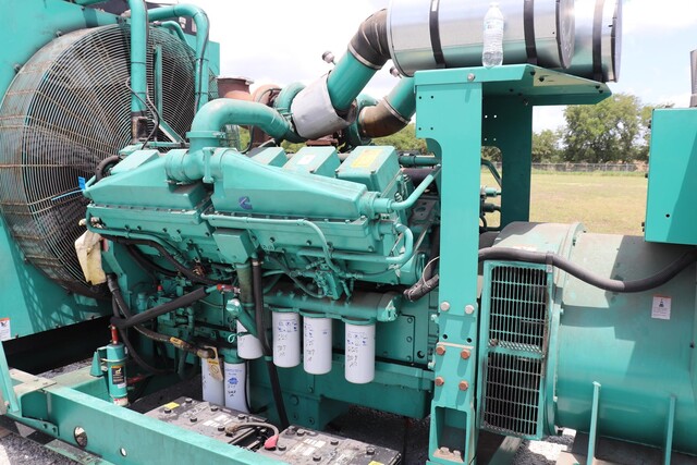 1000 KW Cummins #DFJD-5583567, Diesel Generator Set, 480 Volts, KTA38-G4 engine, 1800 RPM, 3PH, 1861 hours - Image 8