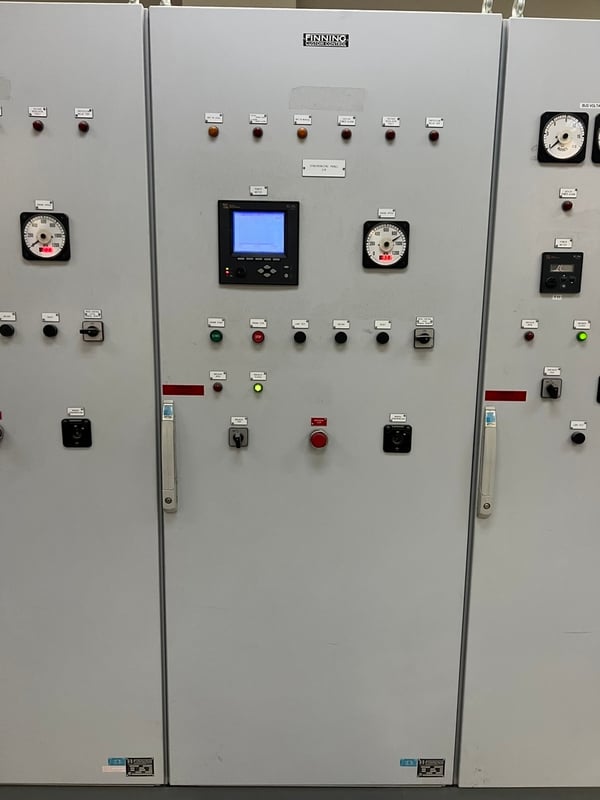 Finning, 6-Genset Synchronizing Control Panel Lineup w/ Bus-Tie & Plant DCS Panels, (6) ION 7550 meters, 120 - Image 4