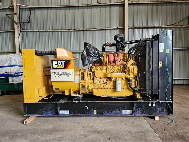 400 KW Caterpillar #LC6, Diesel Generator Set, 600 Volts, 1800 RPM, 536 HP, 600 amp main breaker, EMCP 4.2 - Image 1
