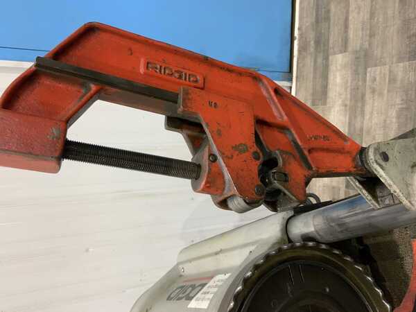 1/2" - 2" Rigid #1224, bolt & pipe threader, 1/4"-4" pipe capacity, reaming attachment, cutter attachment - Image 4