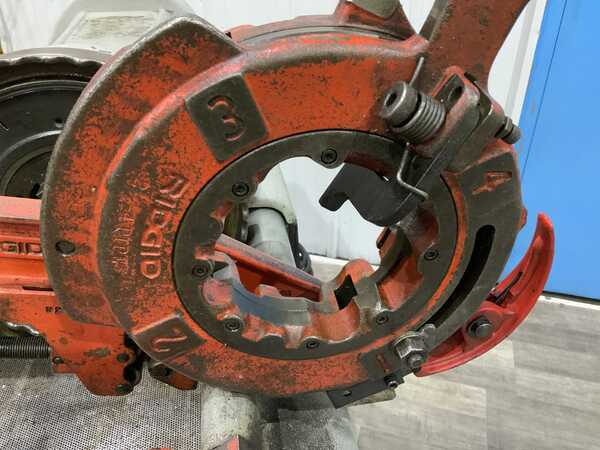 1/2" - 2" Rigid #1224, bolt & pipe threader, 1/4"-4" pipe capacity, reaming attachment, cutter attachment - Image 5