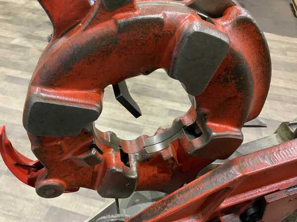 1/2" - 2" Rigid #1224, bolt & pipe threader, 1/4"-4" pipe capacity, reaming attachment, cutter attachment - Image 6