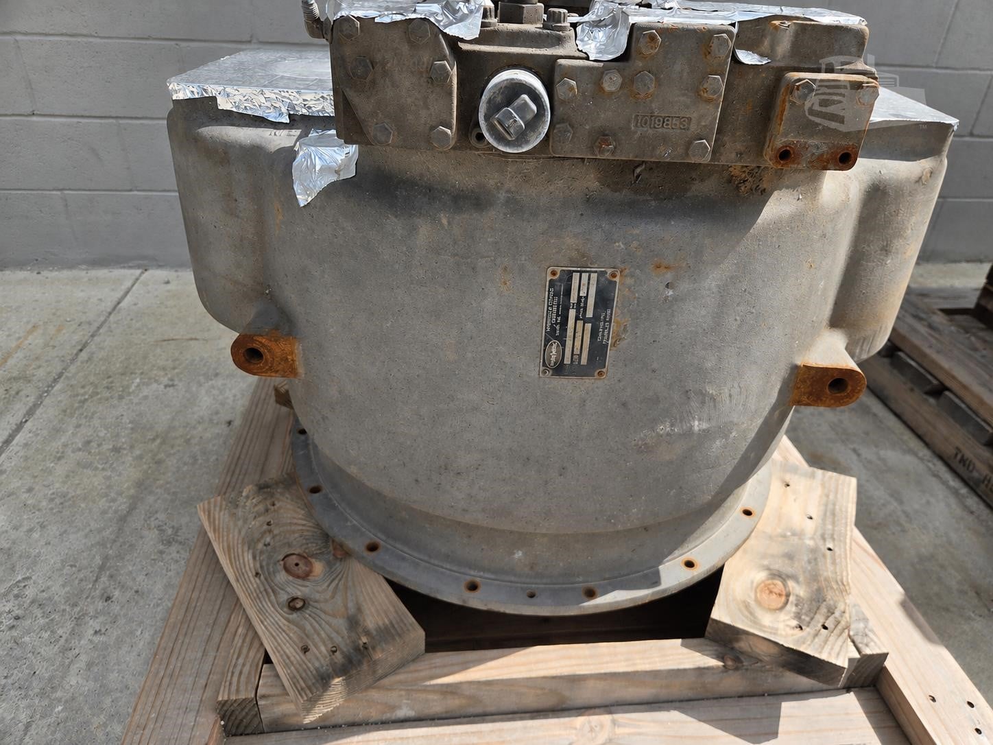 Twin Disc #TA-90-8501, transmission, 23" converter, core, AS IS - Image 2