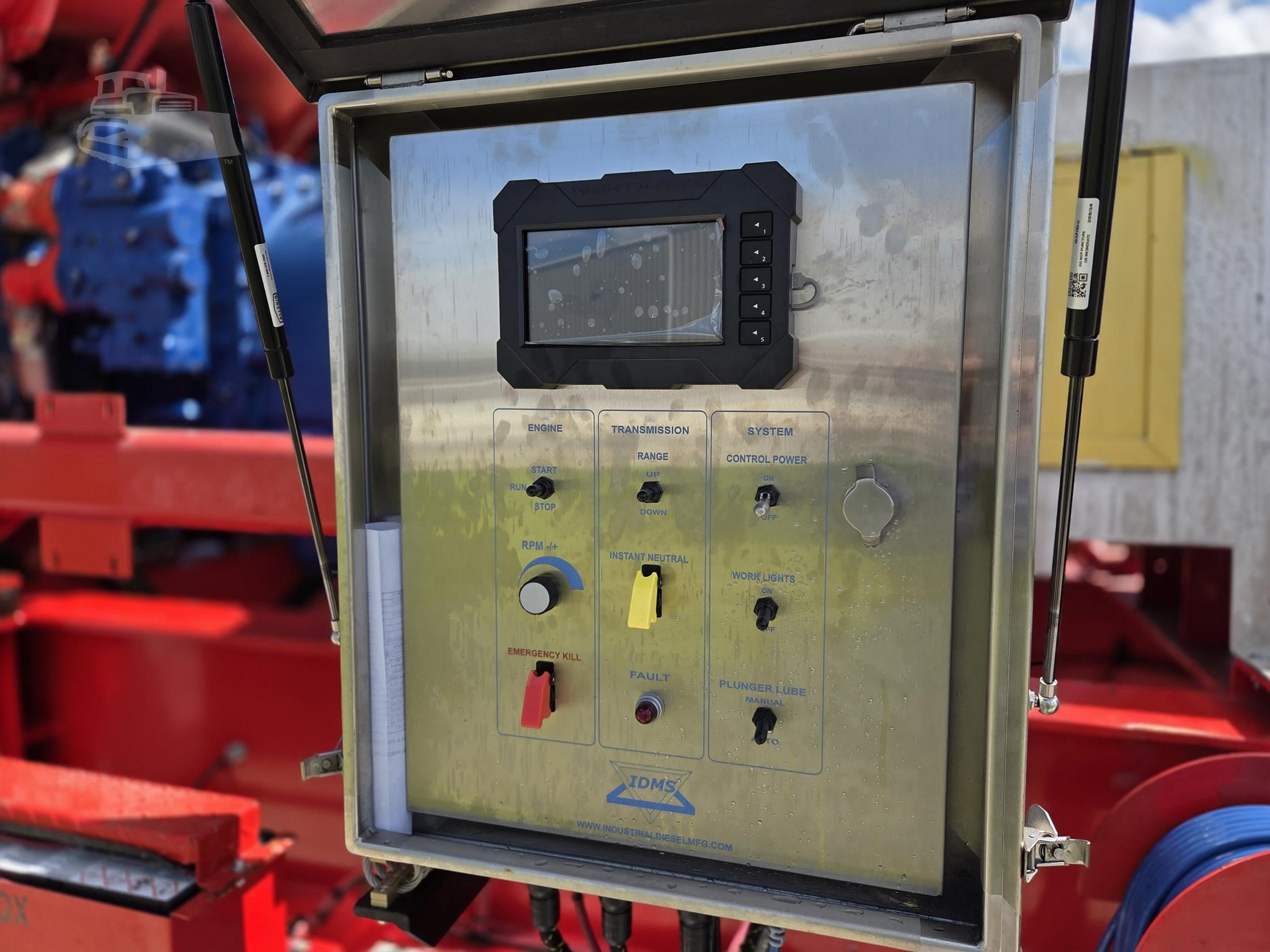 2250 HP Stewart & Stevenson #FT2251T, triplex frac pump trailer, refurbished, export only, 2011 - Image 9