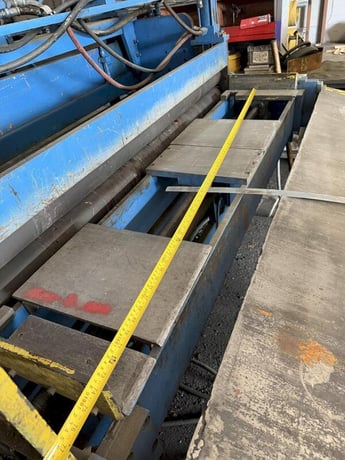 .25" x 72" Wean-United, hydraulic crop shear w/ peeler table - Image 3