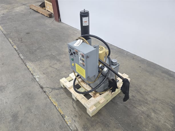 2 HP Xaloy, hydraulic power unit, Parker 366 cu. in. piston accumulator, 4,000 PSI, 1,200 PSI precharge, 1755 - Image 9