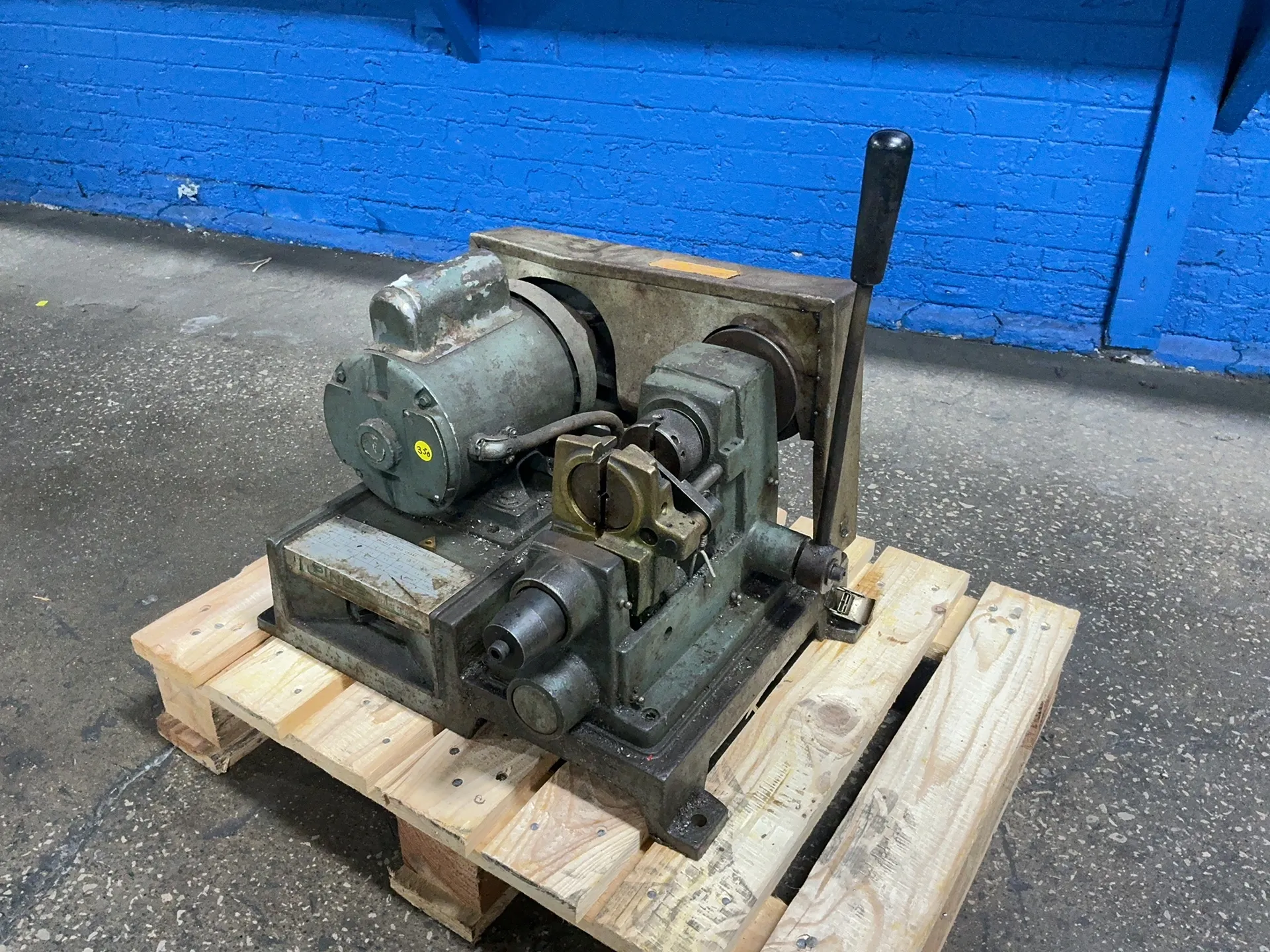 Pines Engineering #660, Deburring Machine, 760-3820 RPM, 110 V., 1PH - Image 4