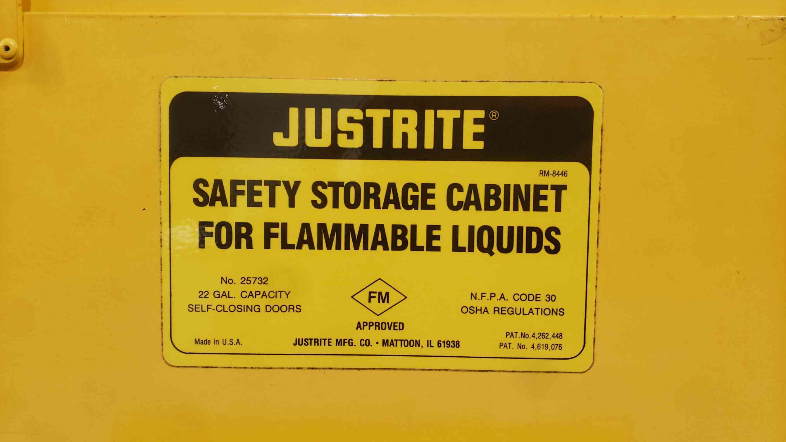 Justrite #25732, 35" 22 Gal. Flammable Liquid Storage Cabinet - Image 10