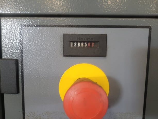 48 cfm, 145 psi, Atlas Copco #GX11FF, oil injeceted rotary screw air compressor, 15 HP, integrated - Image 2