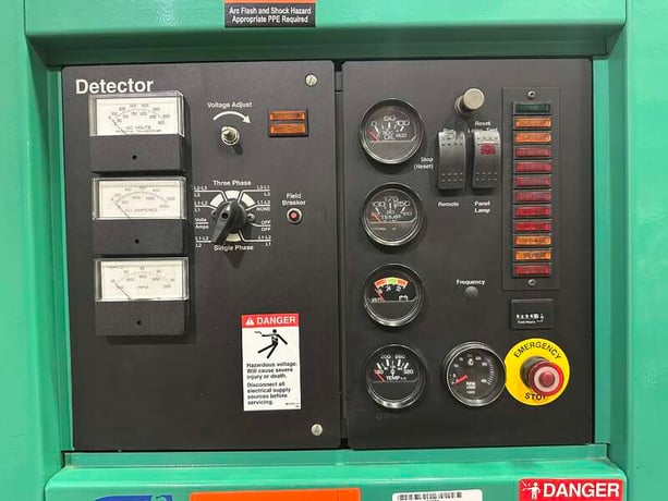 500 KW Cummins #GTA28, Natural gas generator set, 277/480 Volts, 496 hours, 770 HP @ 1800 RPM, weather - Image 7