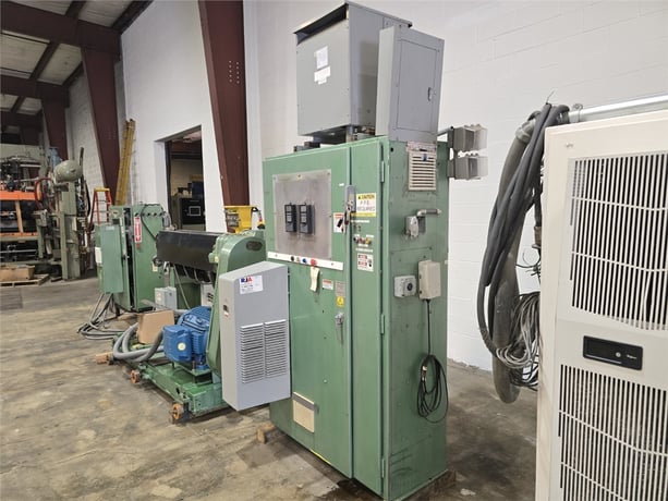 2.5" Davis Standard #25IN25, extruder, 30:1 L/D, 75 HP WEG AC motor, 17.26:1 gearbox ratio, 5 barrel & 5 die - Image 10