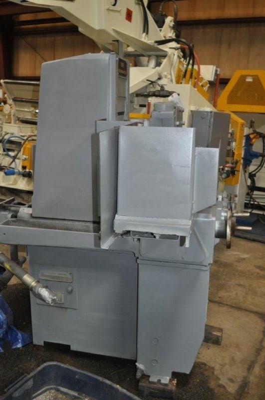 8" x 18" Brown & Sharpe #818, hydraulic surface grinder, 2 HP, coolant, 1977 - Image 10
